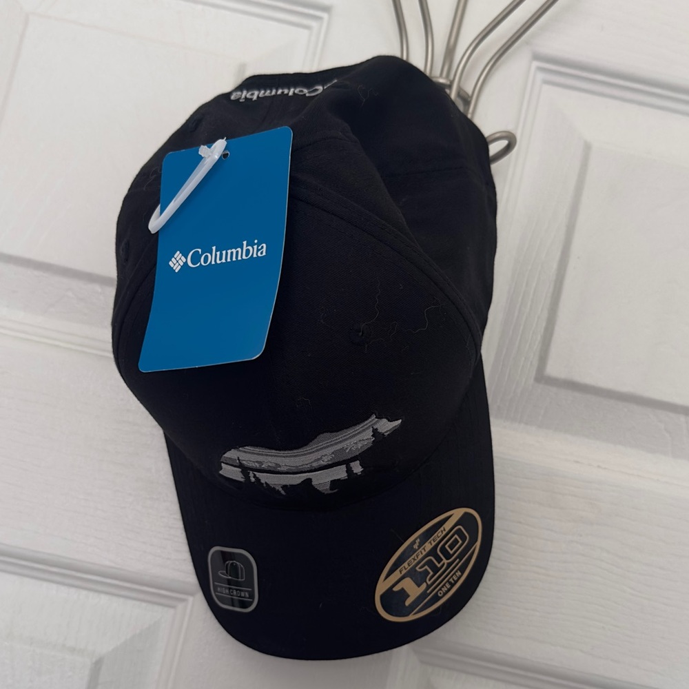 Columbia Lost Lager 110 SnapBack Hat | Brand New Never Worn